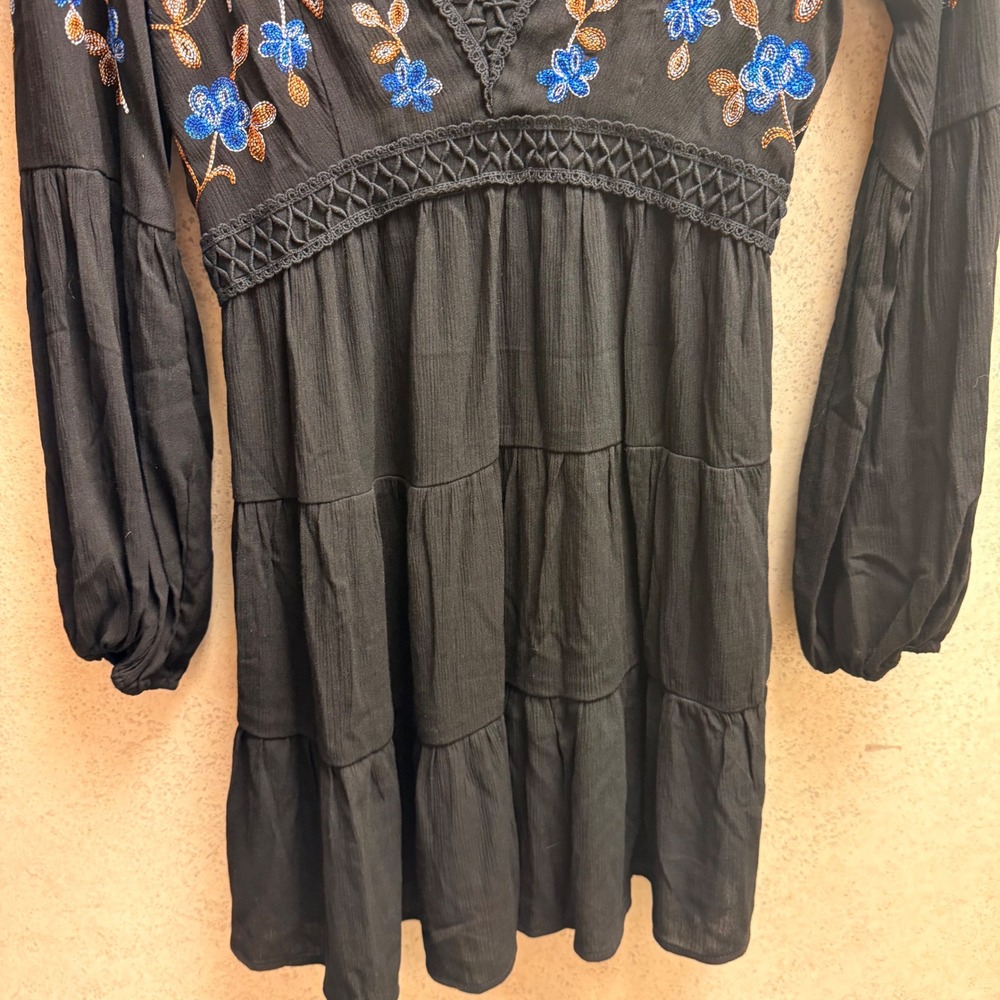 Francescas Blue Rain SM Women Black Floral Embroidered Crochet Trim Boho Dress - Picture 9 of 12